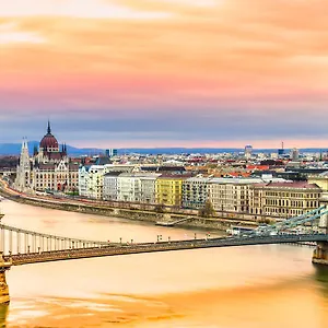 Convenience & Chic By The Basilica Budapest