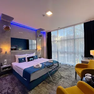Smart 4*