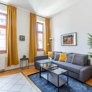 Downtown Cozy In The Gozsdu Garden Apartment *