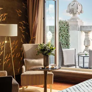 Anantara New York Palace Szálloda 5*