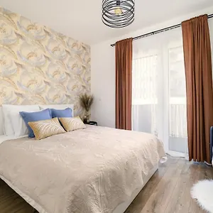 Marone Flow New With Parking Apartment Budapest