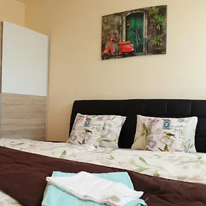 Casa de hóspedes Garden House 2*