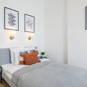 - Cute And Comfy Budapest