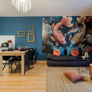 Apartment Chic Downtown Getaway *