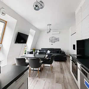 Dob Six Budapest