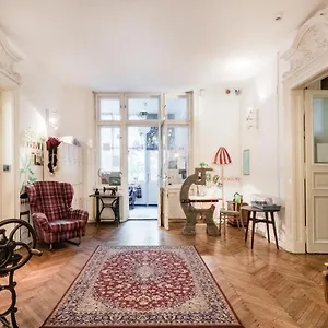 Hostal Baroque Hostel&coworking Budapest