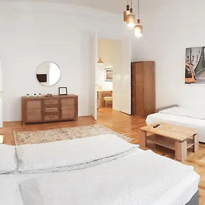 Luxury New Cozy Flat At Dob Street Nearby Gozsdu Court アパート