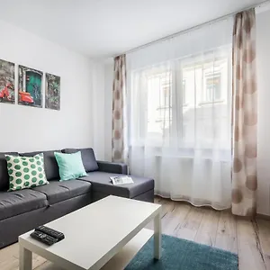 Bpr Brody Street Apartment *