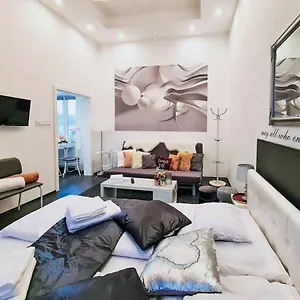 Appartamento Modern Flat In Center Budapest