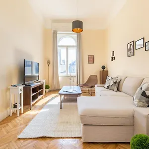 Apartment Center Dream 2br/2bath *