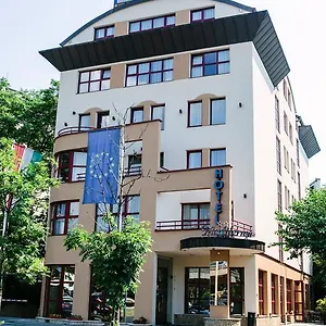 Hotel Mediterran 4*