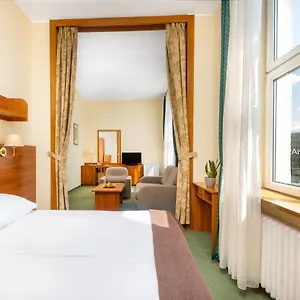 Millennium Hotel 3*