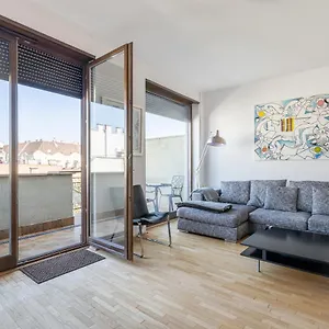 Avant-garde Abode With Terrace * Будапешт