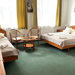 Gasthof Broadway 2*