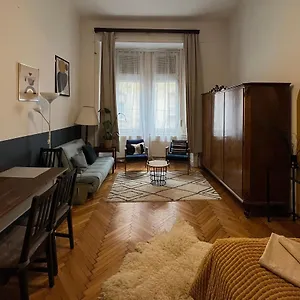 Apartment Rustic In Downtown Of *