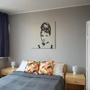 Ceu Konferencia Koezpont Otel 3*