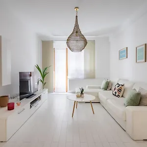 Apartment Modern And Minimalist In Downtown *