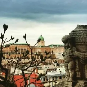 Luxury View To The Castle Apartment Budapest