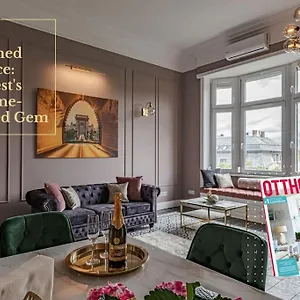 Apartment Elegant & Stylish Luxury Living