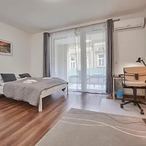 Apartment Balcony Centropolitan W Ac By Nw *