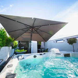 Skygarden Private Jakuzzi Sauna Gym * Budapest