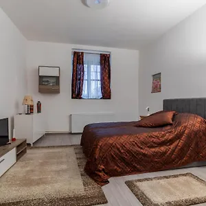 Varkert 16 * Budapest