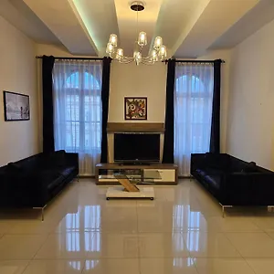 Designer Andrassy Hostel