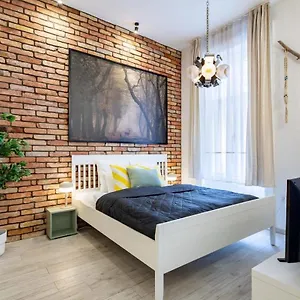 Modern Retreat For 8 Guests Apartment *