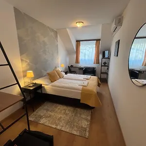 Gloria Center 3*