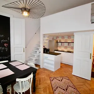 Rozy's Place *