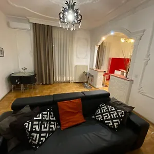 Heart Of The 2 Bedrooms, Living Rooms, Bathrooms, With Ac