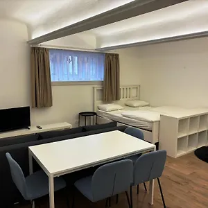 Oliver Budget * Budapest