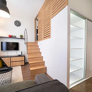 Park Corner Loft Near Heroes' Square דירה *