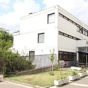 Mathias Hostel *