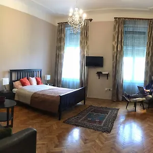 Apartment Diamonds With 2 Near Guzsdu Udvar Budapest