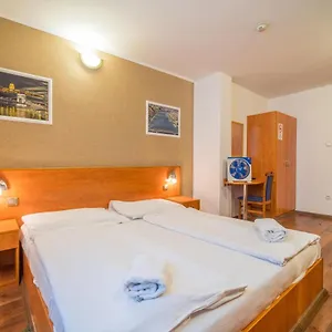 Easy Star Hotel 3*