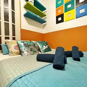 Budget Flat In The Center