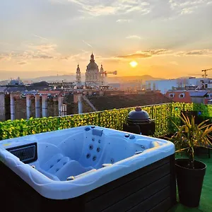 Rooftop With Private Jacuzzi Apartment Budapest