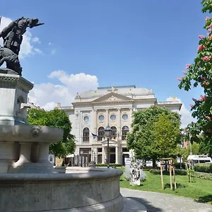 Fresh And Personal Near Buda Castle Apartment