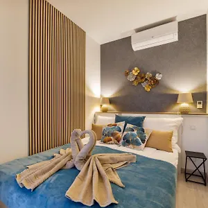 Rames-cosmo Downtown With Rooftop Pool Apartment
