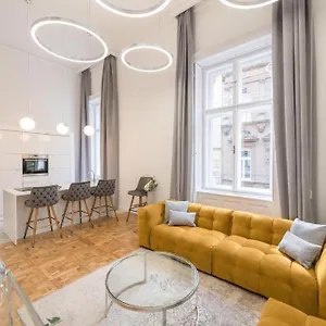 Apartment Andrassy With Free Parking Budapest