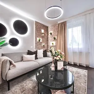 One Bed At Location In *