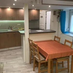 Baross Apartment