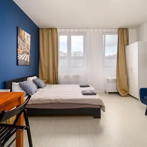 Sun Residential Suite-free Parking Garage Same Building Apartment *
