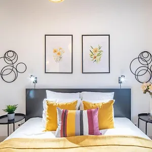 Modern Bright Place With Terrace Apartment Budapest