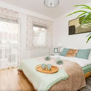 Apartment Family Lux Lounge In Voeroesmarty Street By Nw *