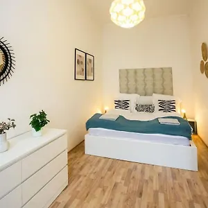 Opera With Three Bedroom W Ac Budapest