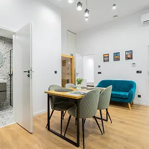 Deluxe4 With 2 Next To The Synagogue Free Air Conditioner, Sauna *