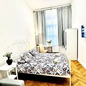 L5 Centre Elegancy With Ac Budapest
