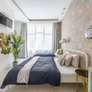 Exclusive Private In The Center Of Bp W 4bedrms, 4 Bathrms Appartamento